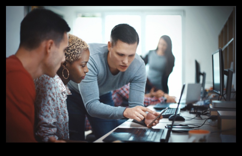 Sarunas satura telpā: attiecību veidošana, izmantojot digitālos medijus