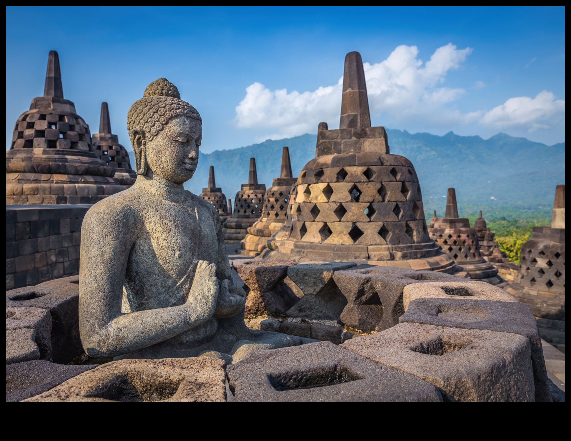 Episkās celtnes: arhitektūras brīnumu ceļvedis