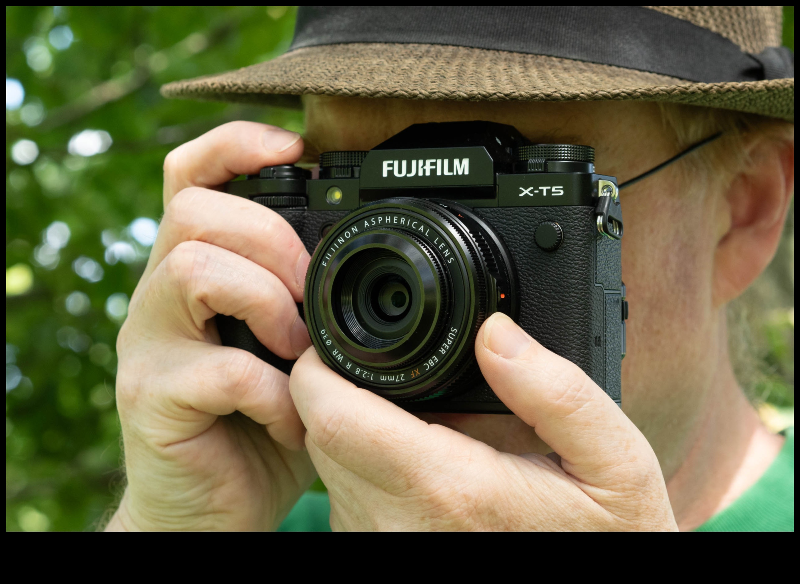 Modes fokuss: kameras stilīgu portretu un modes attēlu uzņemšanai