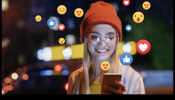 Sociālo mediju spēka izpēte biznesa kontekstā